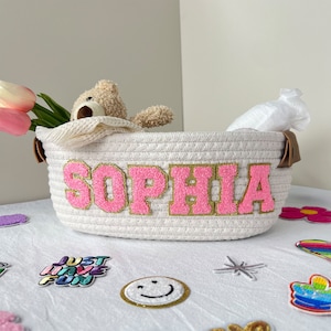 Cesta de nombre personalizada, parche de letra de chenilla personalizado, regalo de baby shower, cesta de almacenamiento de cesta de juguetes de algodón con cuerda para niños y niños pequeños