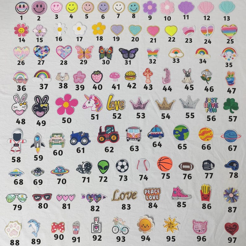 Peut inclure: Une collection d'&eacute;cusson thermocollants color&eacute;s de diff&eacute;rentes formes et motifs, notamment des visages souriants, des c&oelig;urs, des fleurs, des papillons et du texte. Les &eacute;cussons sont num&eacute;rot&eacute;s de 1 &agrave; 97, offrant une grande vari&eacute;t&eacute; d'options d&eacute;coratives.