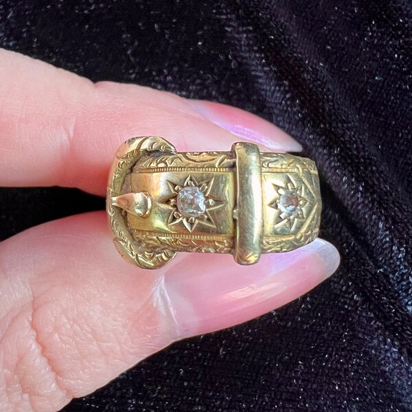 Antique Edwardian 18k gold buckle Diamond ring