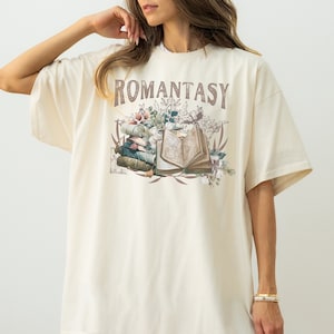 Romantasy Shirt, Romantasy Era Shirt, Cozy Reader, Girl Book Lover, Book Club T-shirt, Bookish Tee, Bookworm, Romance Lover, Fantasy Reader