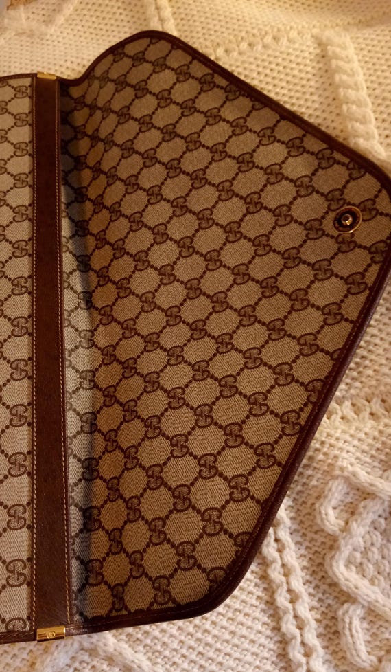 Authentic, GUCCI, Like New, Portfolio, Document, … - image 9