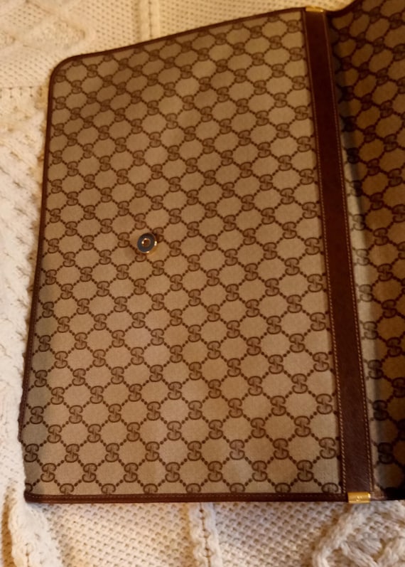 Authentic, GUCCI, Like New, Portfolio, Document, … - image 10