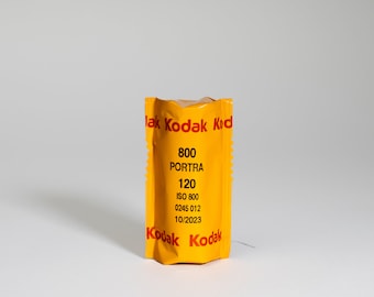 Película fotográfica Kodak Portra 800 de 120 mm en color – ISO 160 / Nueva y sellada