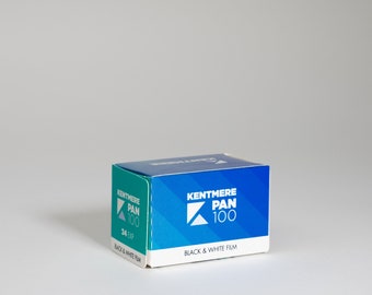 Película Kentmere Pan 100 de 35 mm en blanco y negro – ISO 100 / 24 exposiciones / Nueva y sellada