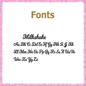 Op de afbeelding: Een witte achtergrond met een roze, gekrabbelde rand toont het woord "Fonts" in gouden letters. Daaronder staat het woord "Milkshake" in een cursief lettertype, gevolgd door het alfabet in dezelfde stijl.