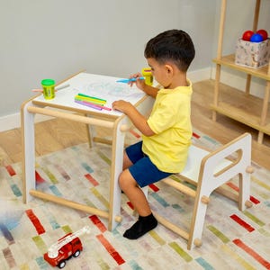 Montessori Wooden Kids Desk with Bar – Functional and Stylish for Learning