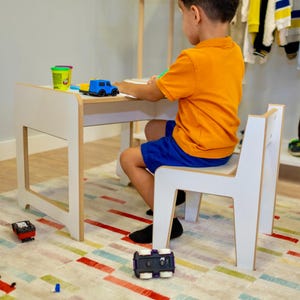 Ergonomic Montessori Desk for Kids – Ideal for Study and Creativity