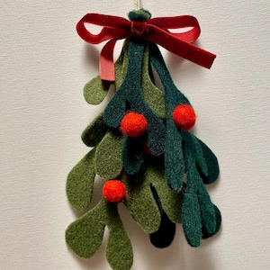Felt Mistletoe Christmas decoration
