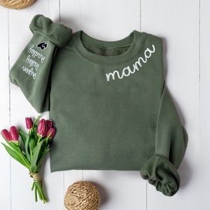 Personalized Mom Sweatshirt, Minimalist Momma Sweater,Custom Embroidered Mama Sweatshirt with Kids Name on Sleeve,  Mothers Day Gift for Mom