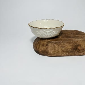 vintage Lenox Rosebud Collection Bol tout usage 4 1/2&quot; ivoire bordure dorée