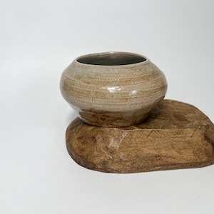 Handmade Studio Pottery Ceramic Stoneware Glazed Bowl. Artist signed. Decorative bowl.
