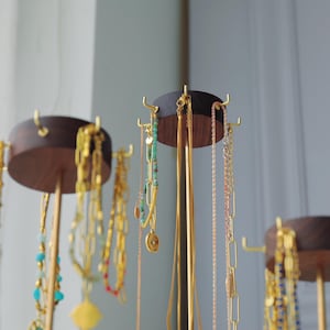 Présentoir de collier en noyer et support de bracelet en or - Bijouterie - Organisateur de brassard de perles, support de photographie, cadeau pour ses fiançailles