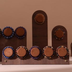 Organizador de joyas con exhibición de pulseras de cuentas de madera, soporte portátil para brazaletes, accesorio de fotografía, soporte para brazaletes de cuentas, regalo para mamá para su esposo