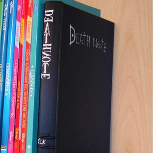 Nook Book • Buchständer • Dekorativer Organizer für Anime-Fans