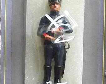 Starlux-Figuren.  Authentischer Leitsoldat „Foot Gunner Carrying Ball“.