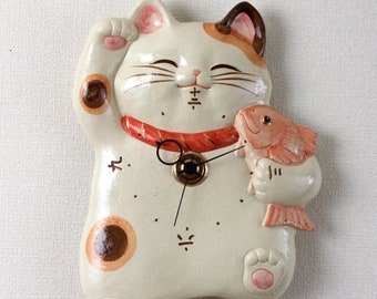 Japanese Maneki Neko Lucky Cat Beckoning Cat Pendulum Wall Clock Pottery White Handmade Hand-Painted Craft Yuu-Ki Seto ware for Gift