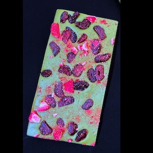 Chocoladereep Matcha & Aardbei – Fudge-stijl, Slow-Melt, Artisan Handgemaakt, Cadeauklaar