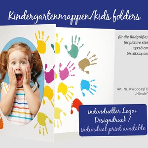 Carpeta de fotos escolar paspartú con imagen frontal "Manos" para fotos de 13x18 a 18 x 24 cm Carpeta de cartón reciclado de 300 g/m2 Carpeta para guardería Carpeta para después de la escuela sin plástico