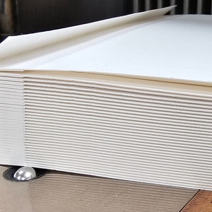 blanco Hahnemühle blocco libro/blocco album originale Hahnemühle passe-partout in cartoncino 300 g/m2, bianco brillante, libro bianco, numero di pagina individuale