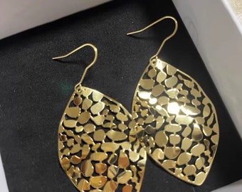 Handmade custom ladies jewelry leaves series gold hollow temperament elegant earrings minimalist new