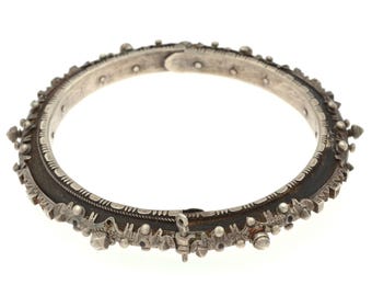 Old Silver Tribal Bracelet: Ethnic Craftsmanship, Cultural Identity, and Protective Symbolism from Mauritania/Sahara Nomadic Traditions