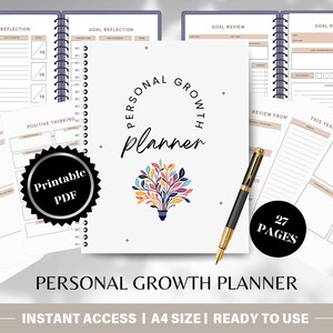 Może przedstawiać: Drukowany planer rozwoju osobistego z 27 stronami. Okładka ma jasnofioletowe tło z białym kołem zawierającym tekst "PERSONAL GROWTH PLANNER" w kolorze czarnym. W środku koła znajduje się kolorowa ilustracja żarówki z liśćmi. Tekst "INSTANT ACCESS | A4 SIZE | READY TO USE" znajduje się na dole okładki.
