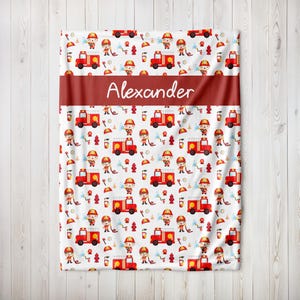 Spersonalizowany kocyk dla dzieci Strażak - spersonalizowany kocyk z imieniem, prezent dla chłopca strażaka, pamiątka z baby shower, dekoracja pokoju dziecięcego w kształcie wozu strażackiego, prezent świąteczny