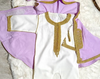 Traditional Moroccan 2-piece suit in white and purple