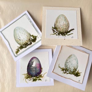 Set di 4 cartoline di auguri pasquali dipinte a mano ad acquerello - Originale non una stampa - Elementi di muschio naturale - Dipinto con uovo di Pasqua - Collage