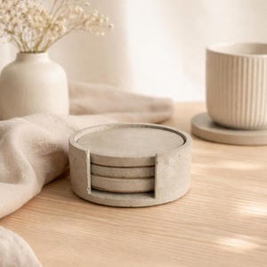 Handmade concrete coaster set with holder, Round small cement tray for drinks, Neutral modern coasters for coffee table