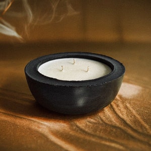 Unscented soy candle in beton cement vessel, Aromatherapy concrete candle for meditation, Toxin-free housewarming gift