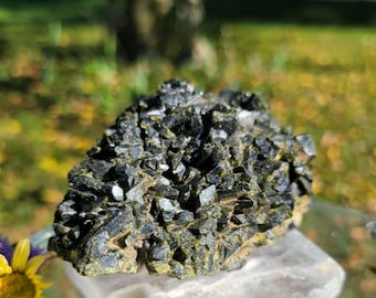 Groot stuk ruwe epidootdruzy: 3,85 inch sprankelend groen kristal