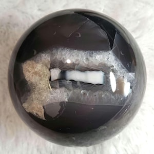 Sphère en agate volcanique 2,75 po.