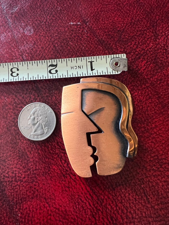 Rebajes copper “kiss” pin - image 5