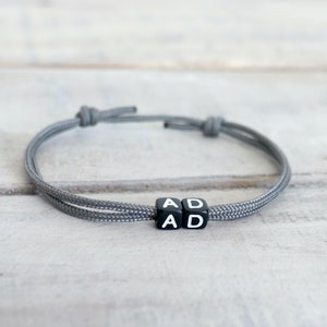 Pulsera de cordón liso con dos letras iniciales personalizables, pulsera ajustable en colores a elegir, regalos para ella o para él