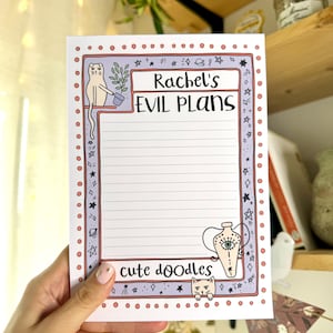 Spersonalizowany notatnik A5 z odrywanymi karteczkami - Evil Plans and Cute Doodles | Lista rzeczy do zrobienia, codzienny planer | Podkładka na biurko | Ilustracja Life's Peachey
