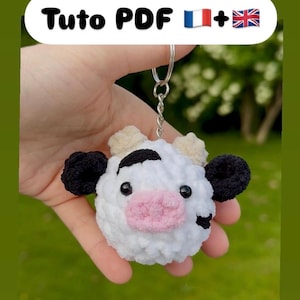 Cow Head Keychain Crochet Pattern PDF – Miniature Amigurumi | Downloadable Tutorial in French and English