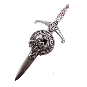 Clan Dewar Clan Vapensköld Kilt Pin - Tillverkad i Skottland - Kvalitetstenn Pin Brosch Badge