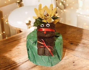 Festive Washcloth Reindeer Decoration (Dark Chocolate Color)