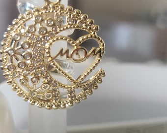 Golden Moon 'Mom' Straw Charm: Stanley Cup Accessory