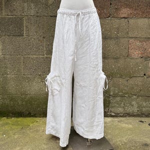 90&#39;s White Linen Cargo Wide Leg Pants -- Oversized Parachute Pants, Linen Summer, Bella Hadid -- Size Women&#39;s Large