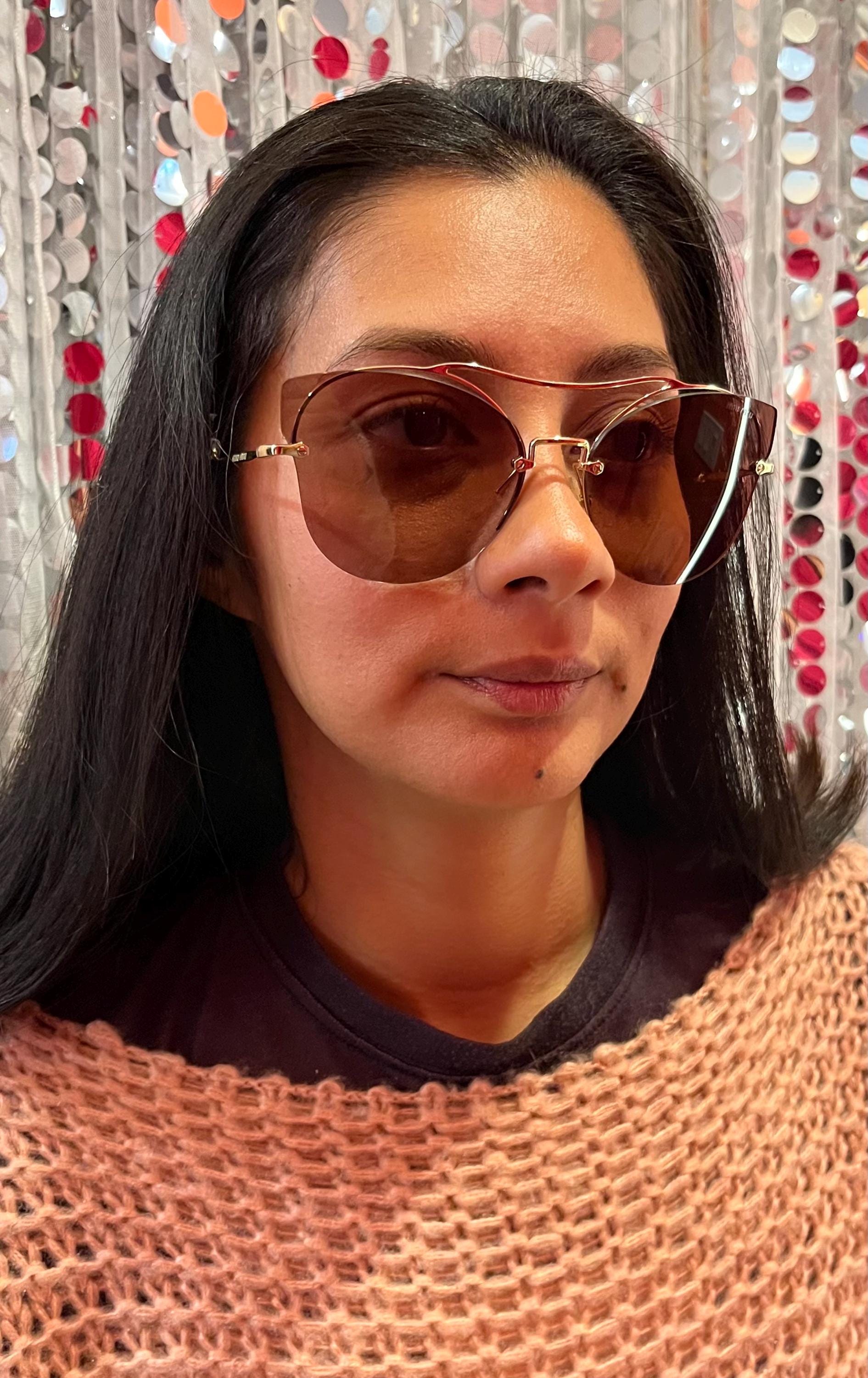 ミュウミュウ キャットアイサングラス：ゴールドフレーム