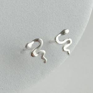 Sterling Silver 925 Snake Stud Earrings - Elegant Serpent Design for Unique Style