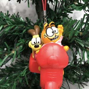 Garfield Cat ~ Christmas Ornament ~ Free Shipping!