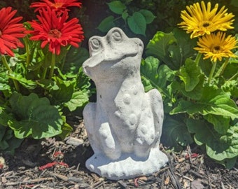 Concrete Frog/ Concrete Garden Frog/ Cement Frog/ Outdoor Frog Decor/ Lawn Ornament/Cement Decor/ Outdoor Frog Sculpture/Happy Outdoor frog