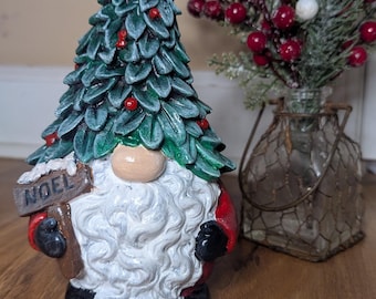 Painted Concrete Merry Christmas Gnome Winter Holiday Fairy Garden Gnome Statue Cement Tabletop Mantle  Figurine Gnome W/Frosted Holly Hat