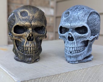Two Concrete Skull Statues Halloween Creepy Tabletop Decor Outdoor Spooky Skeleton Figurines Fall Gothic Horror Decor Cement Halloween Skull