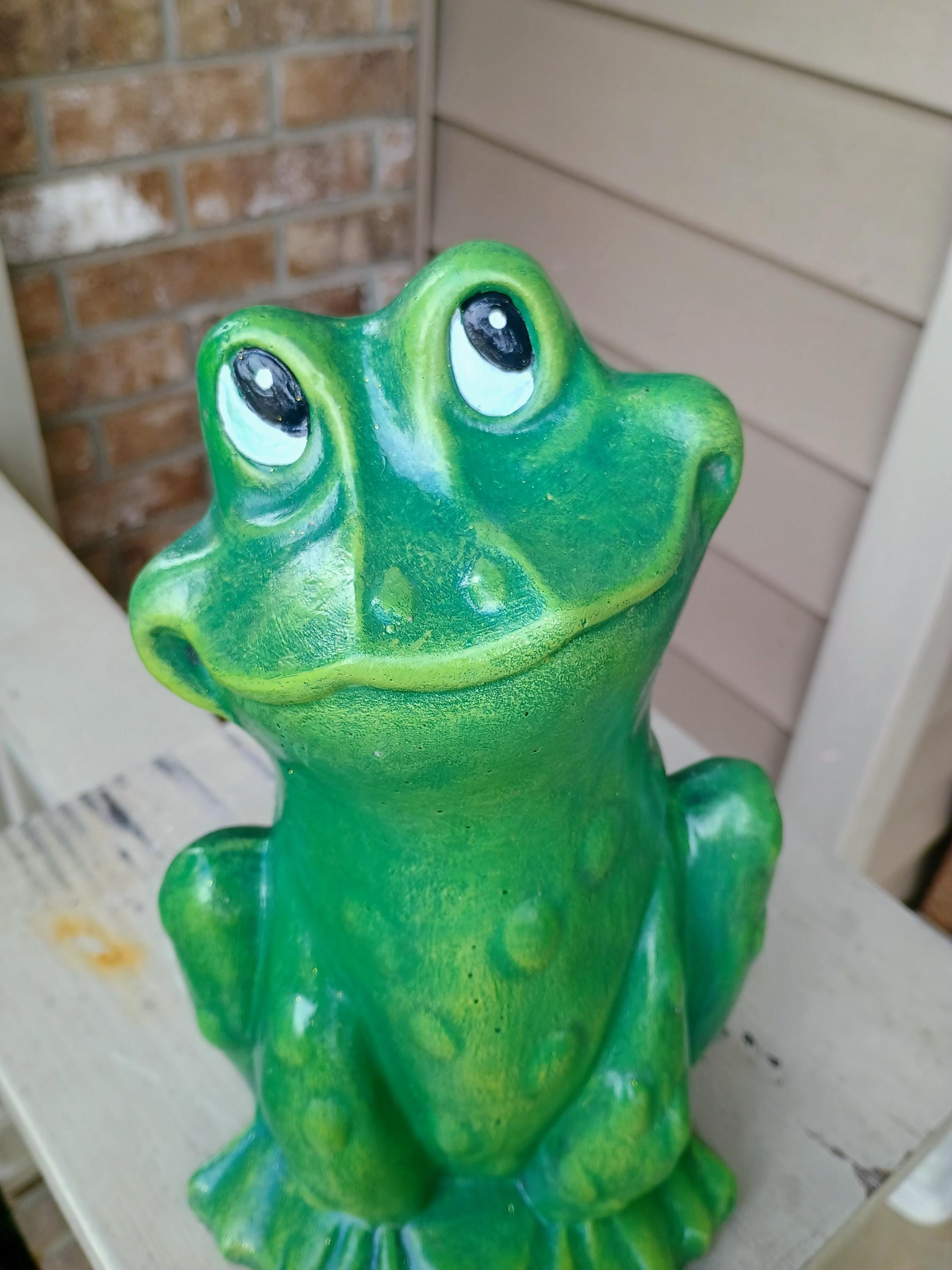 Painted Concrete Garden Frog Statue Cement Animal Statuary Indoor ...