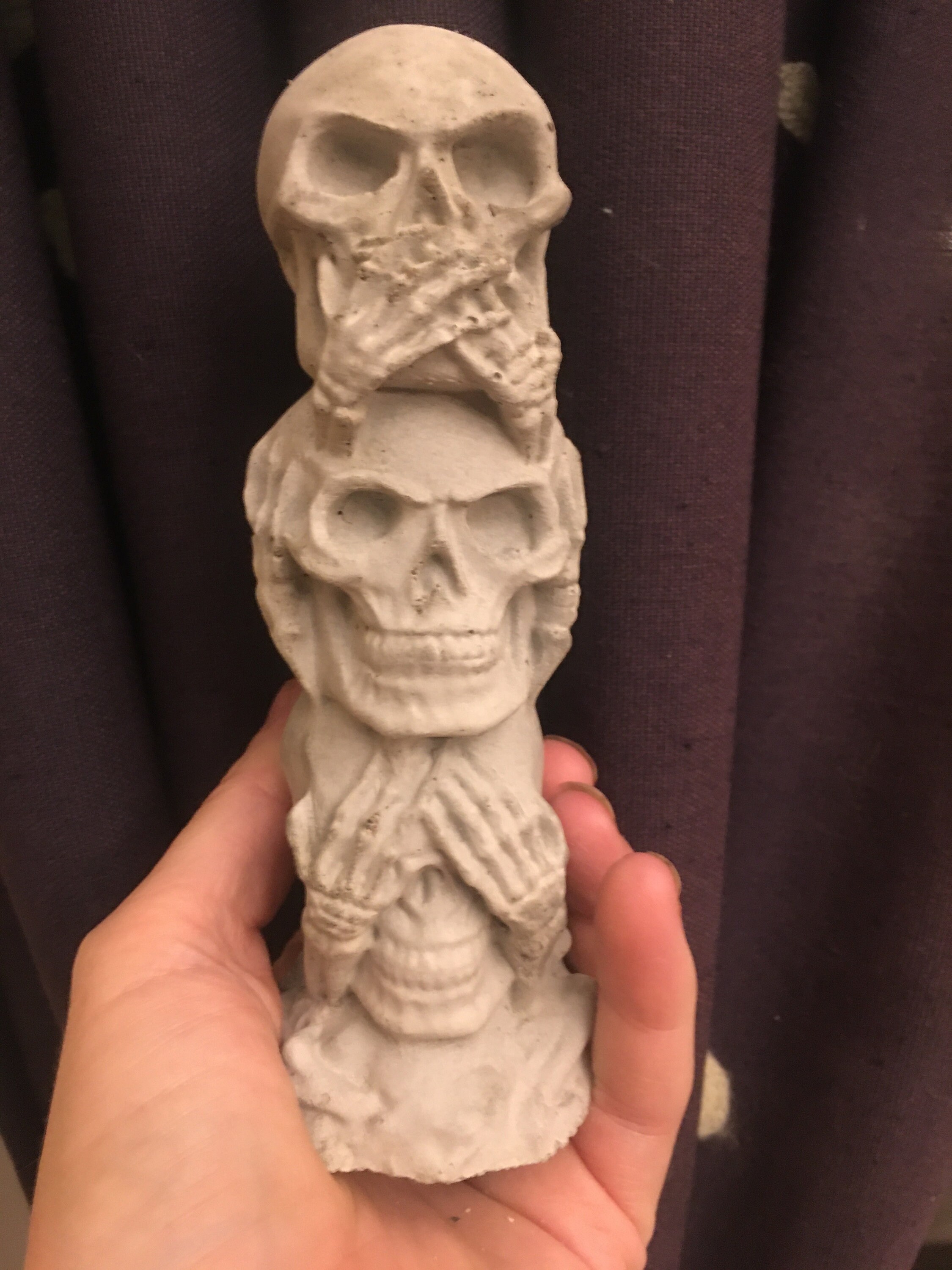 Concrete Skull Sculpture/ Halloween Decoration Cement Skull Head