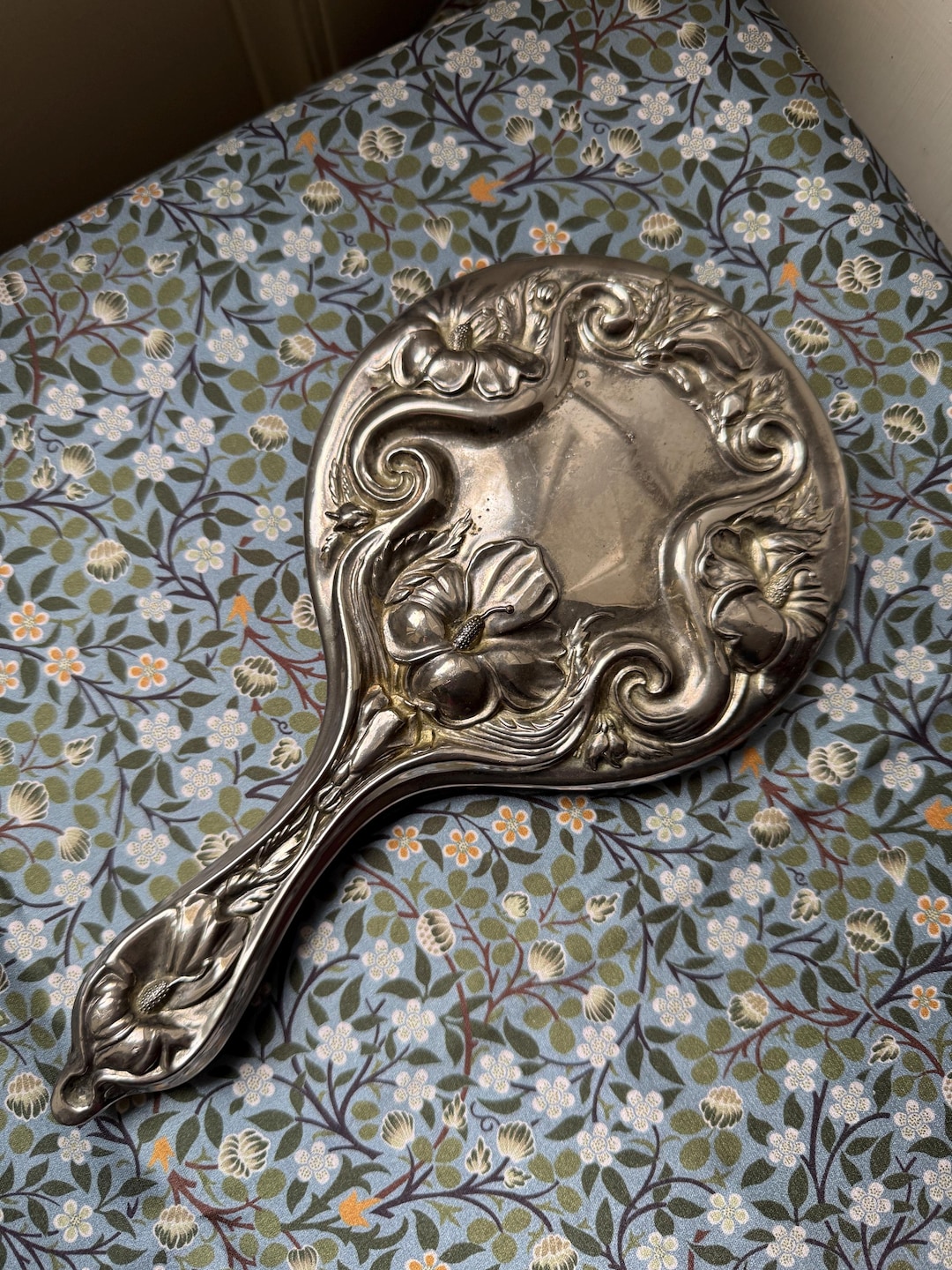 ★銀製★手鏡 花柄 彫刻細工 昭和レトロ アンティーク 希少 26g Vintage Silver Plated Art Nouveau Hand Mirror, Floral Hibiscus